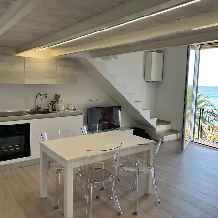 House On The * Varigotti